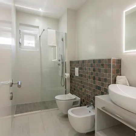 Nika Villa Tugare